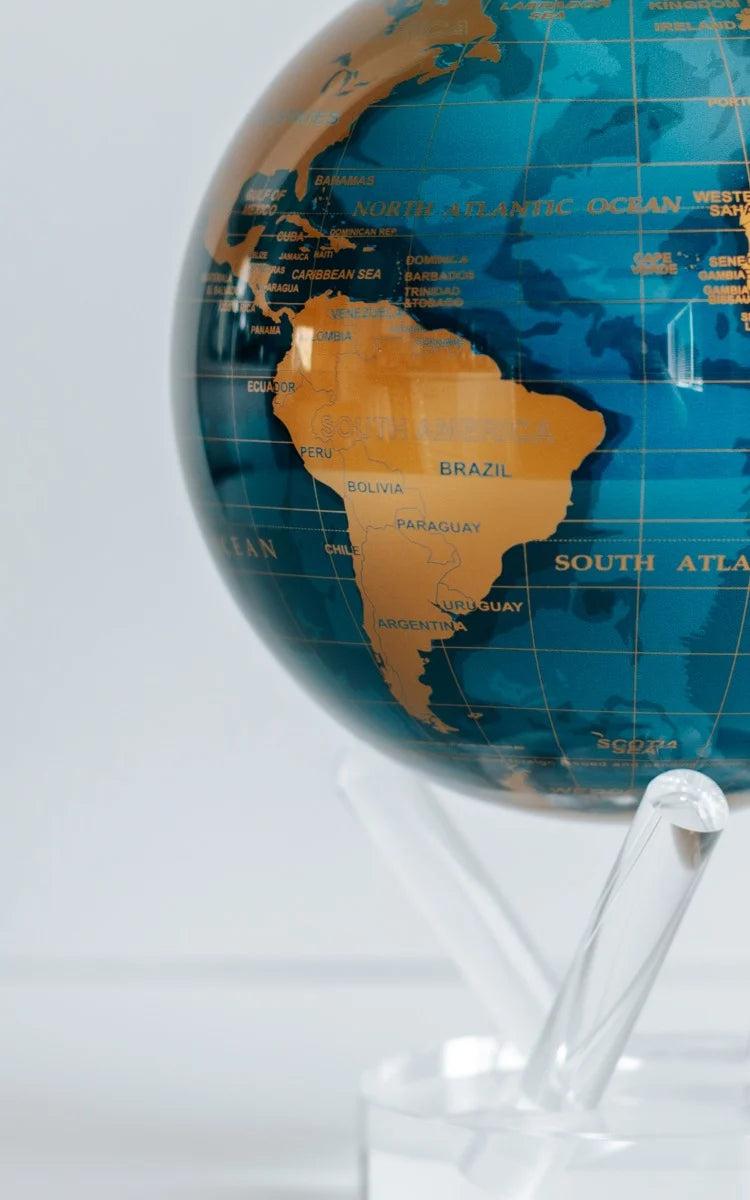 青と金のグローブ