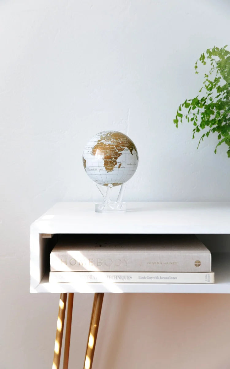 WHITE AND GOLD GLOBE